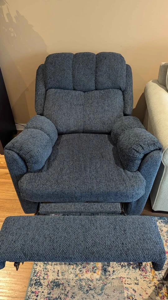 Power Recliner - Almost New - photo 2