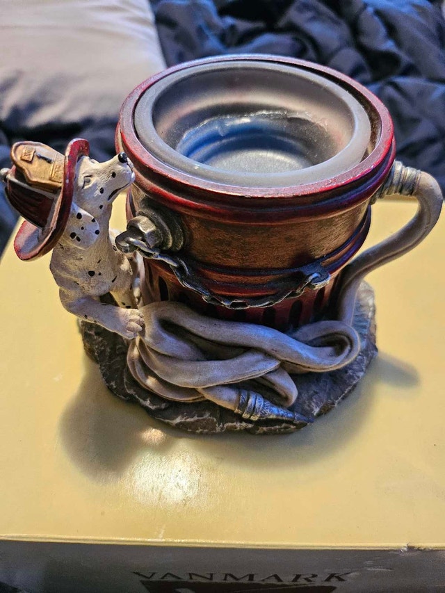 Vanmark Candle Warmer - Dalmatian Firefighter Design