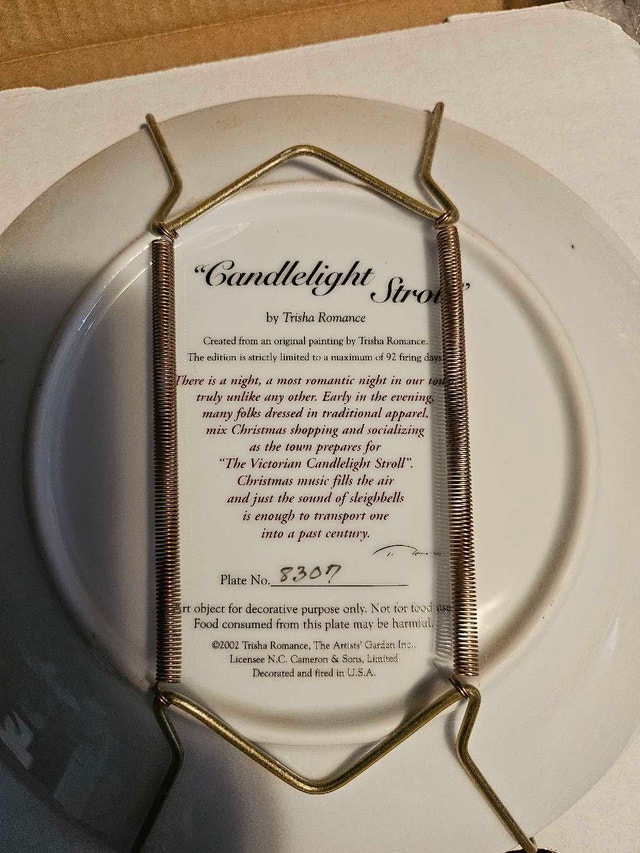 Trisha Romance Collector Plate "Candlelight Stroll" - photo 2
