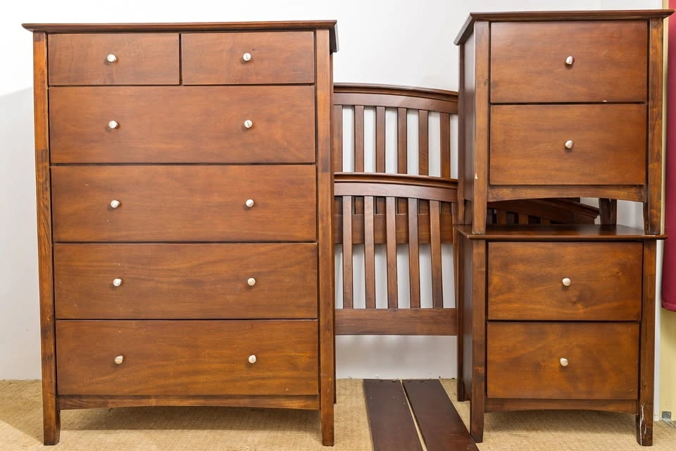 Cherry Mission Style King Bedroom Set
