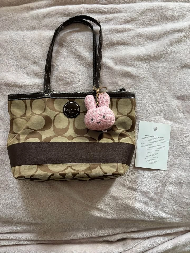 Coach Monogram Purse - photo 4