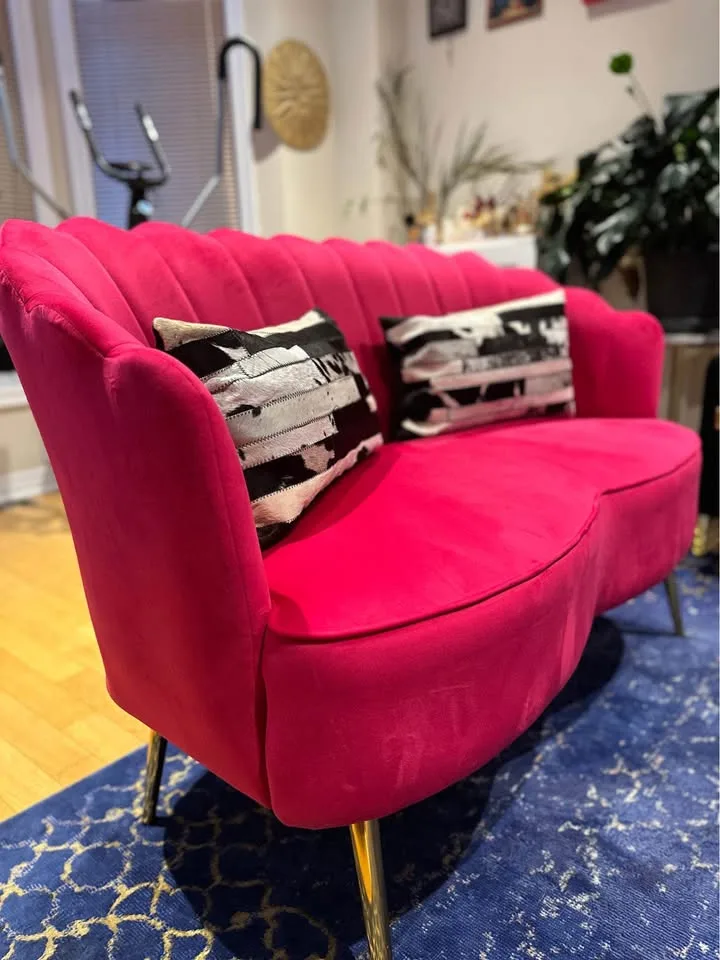 Modern Velvet Loveseat Sofa – Hot Pink – Excellent Cond. image indicator(7)