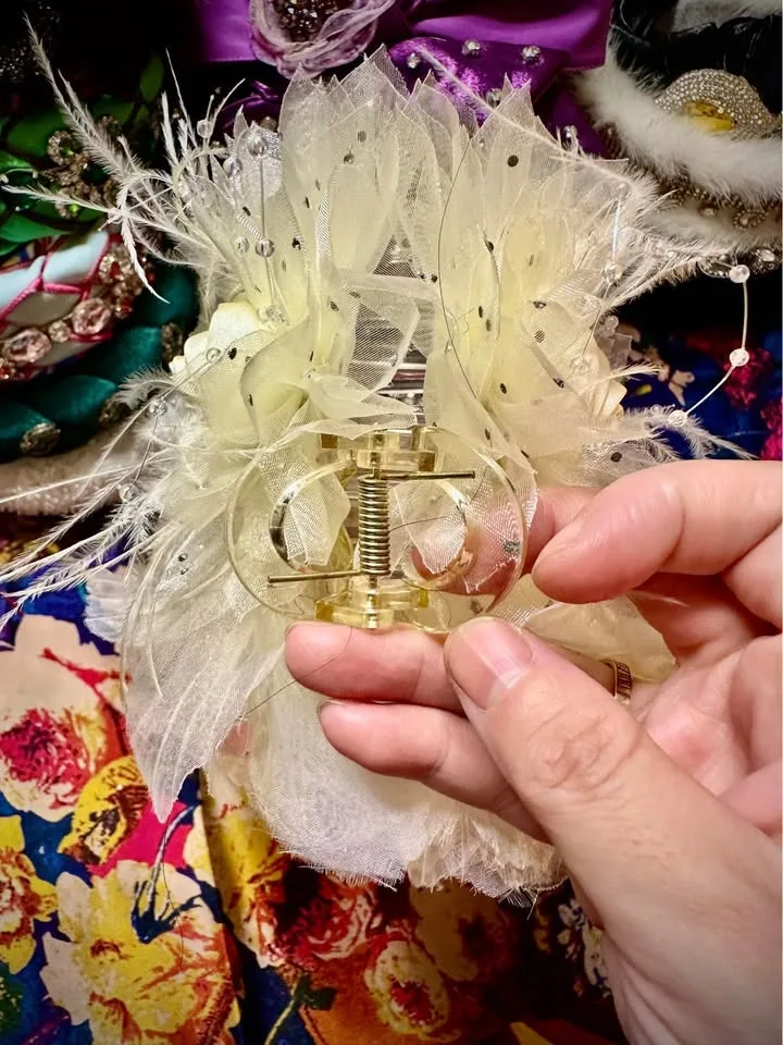 Glam Hair Claws – Instant Style, Effortless Volume! image indicator(10)