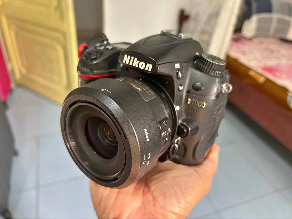 Nikon D7000 DSLR Camera Bundle with 2 Lenses