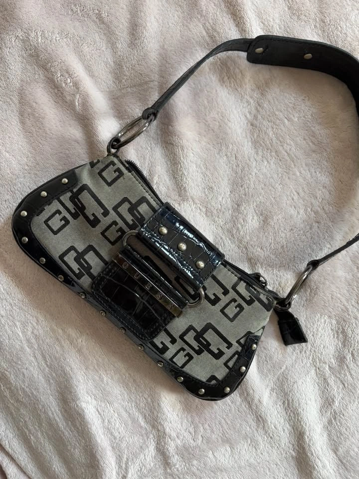 GUESS VINTAGE SHOULDER PURSE - photo 2