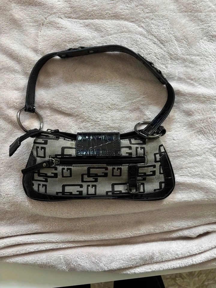 GUESS VINTAGE SHOULDER PURSE - photo 4