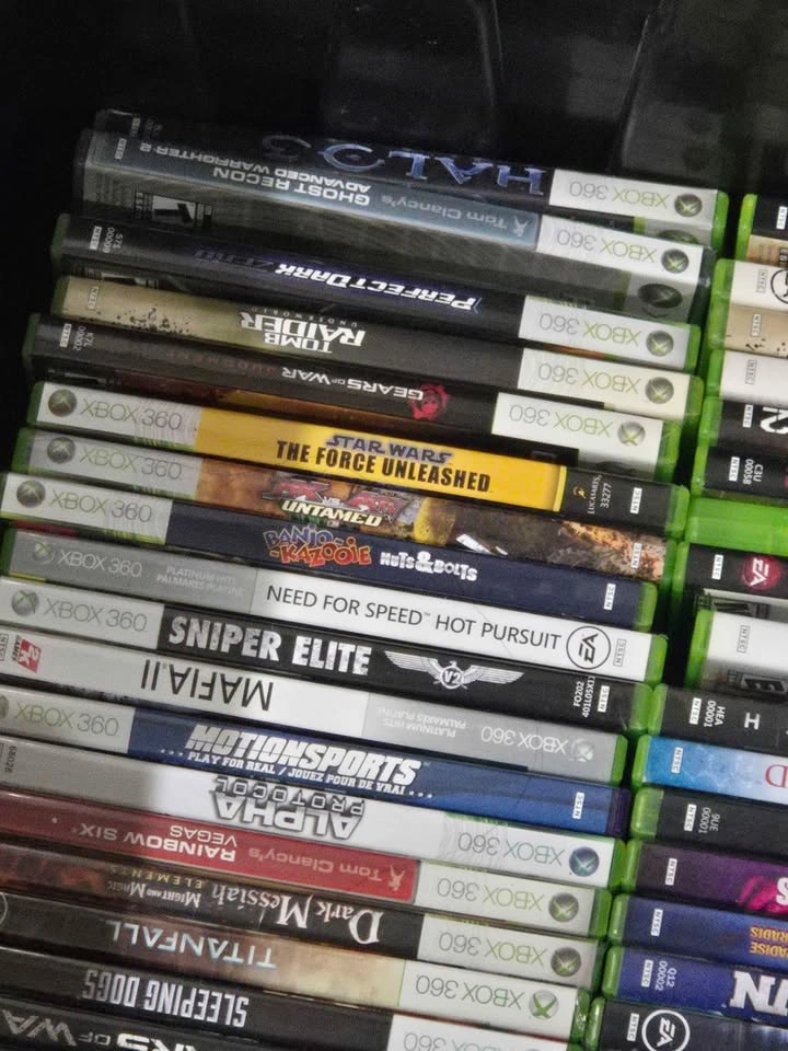 Xbox 360 Slim Console with Games & Controller - photo 5
