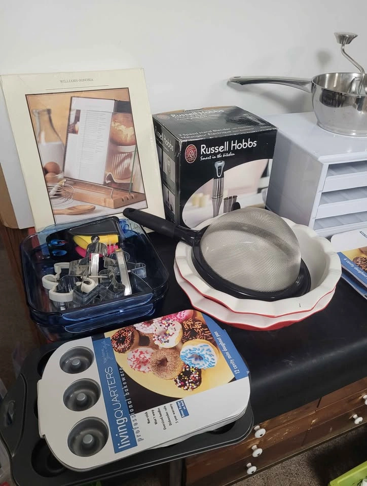 Kitchen items assortment - all pictured is included - photo 3