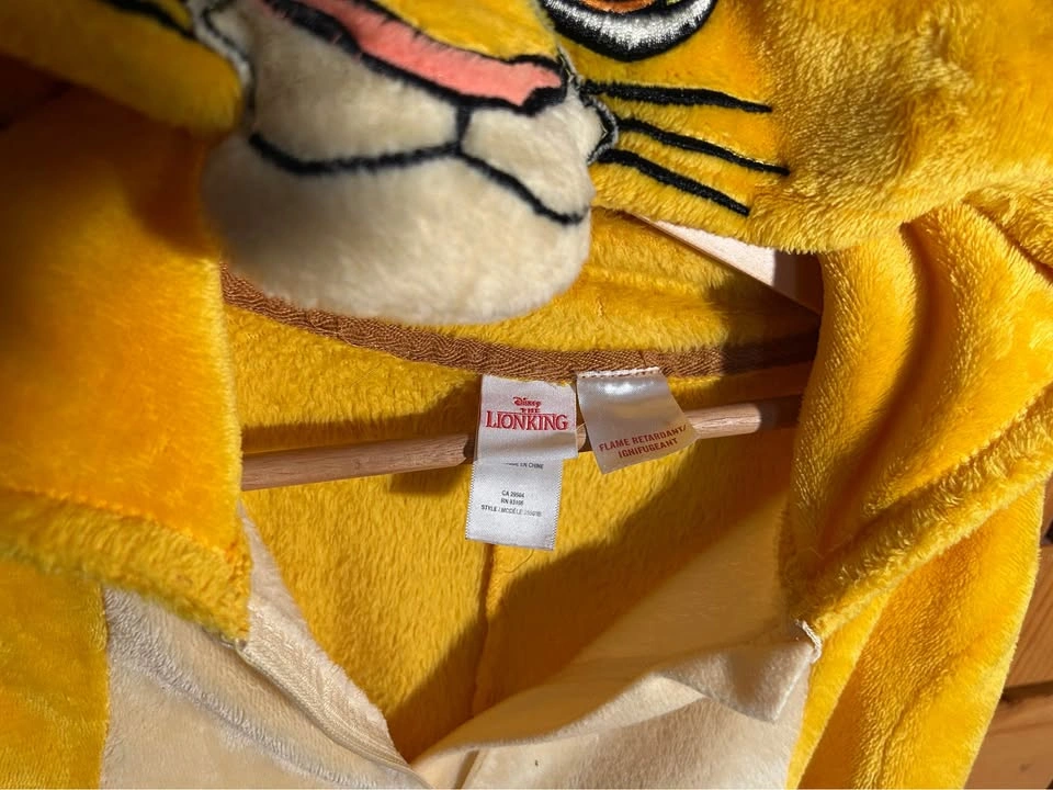 Disney Lion King Kids Onesie L (10-12) - photo 3