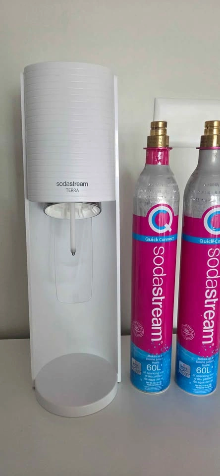 SodaStream Terra + 2 pink empty cylinders (Quick Connect) - photo 2
