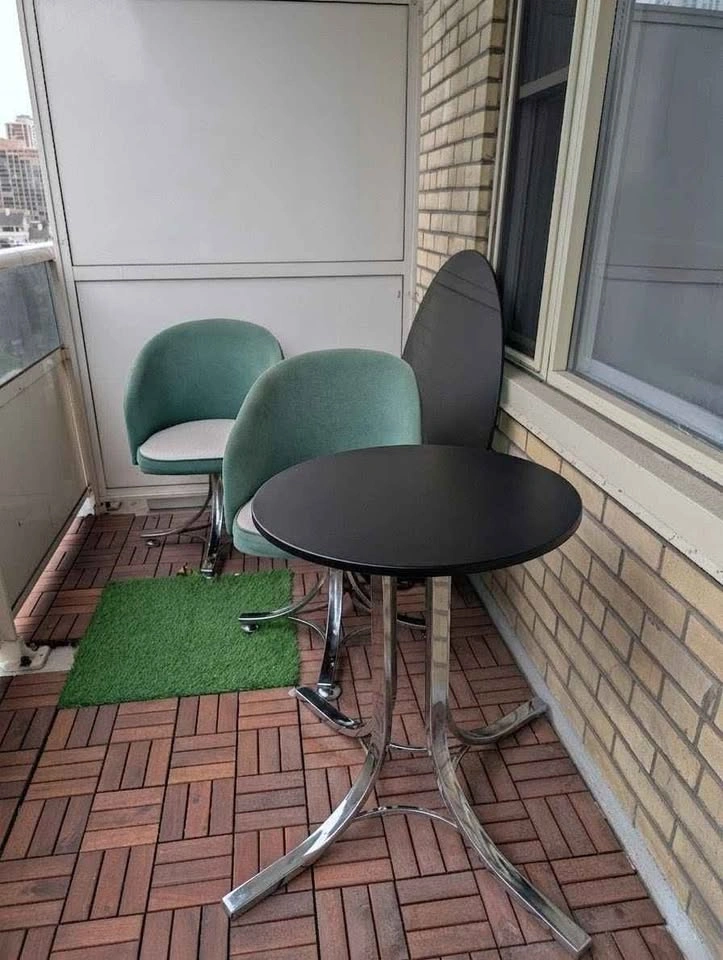 Glass table with 4 chairs - photo 3