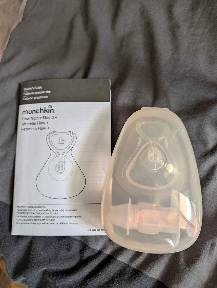 Munchkin Flow Nipple Shield + See-Thru Channel