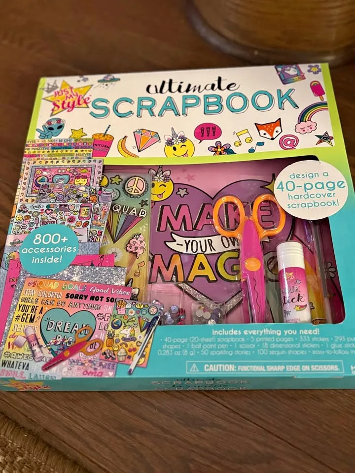 (Brand New -Sealed) Post My Style Scrapbook Kit thumbnail