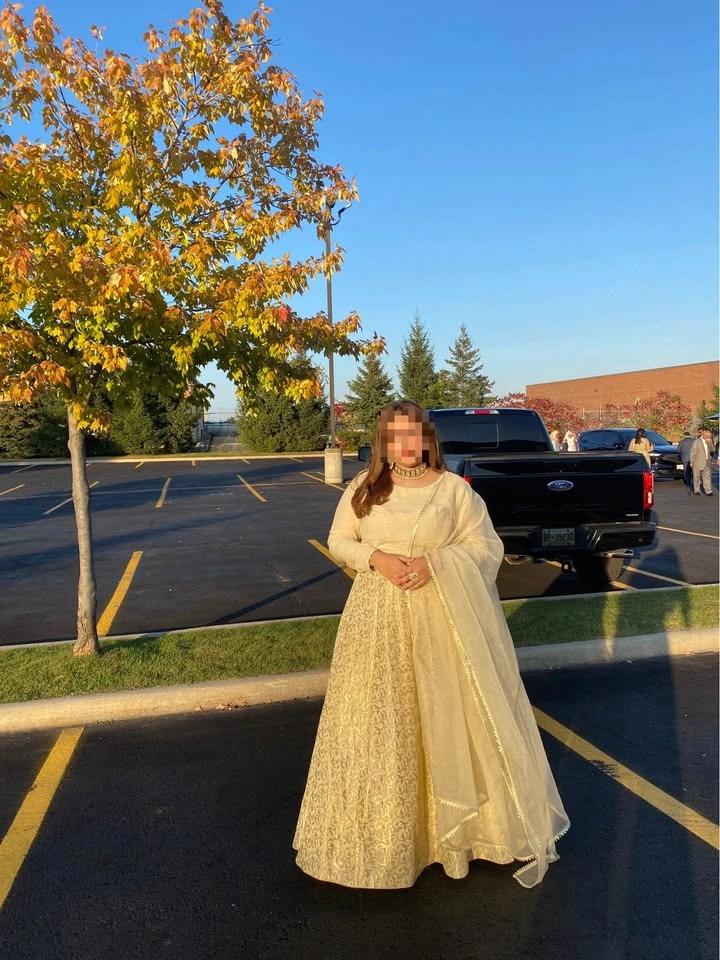 Cream Gold Pakistani Outfit - photo 2