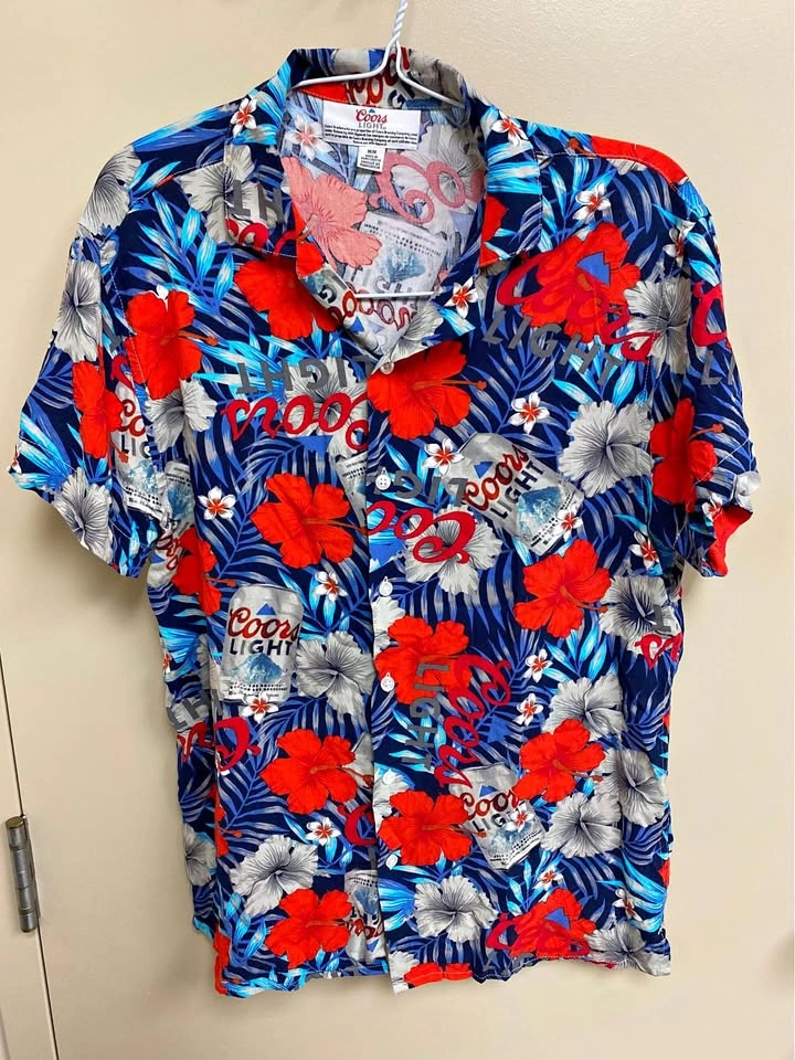 Coors Light Hawaiian Shirt Mens Size Medium Beer Button Down