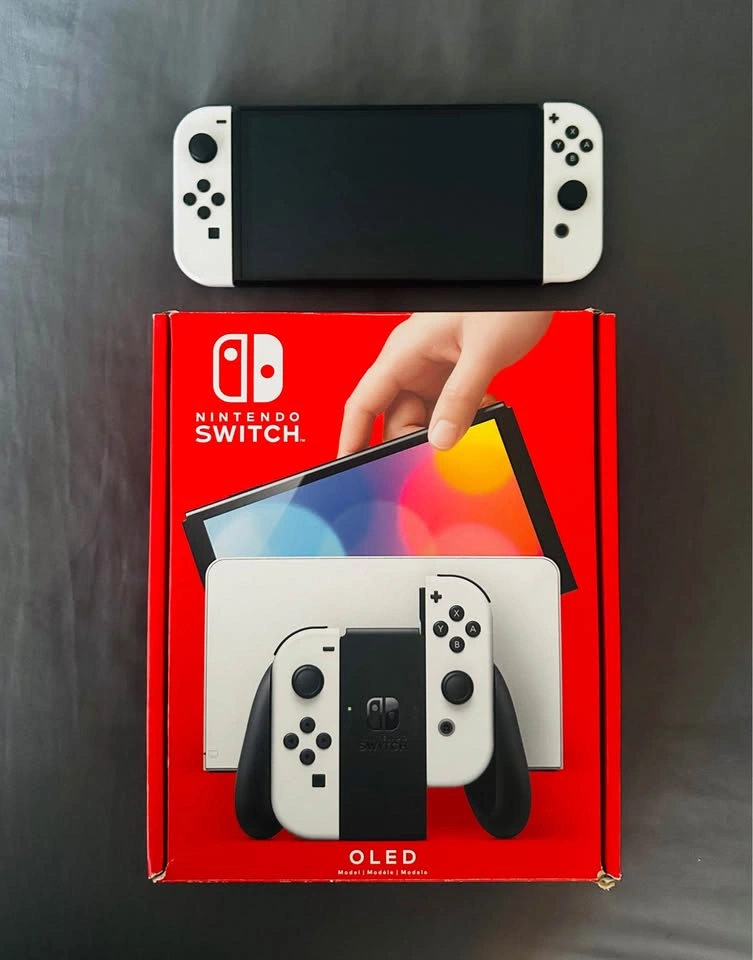 Nintendo Switch OLED White Bundle + Mortal Kombat 11 - photo 4