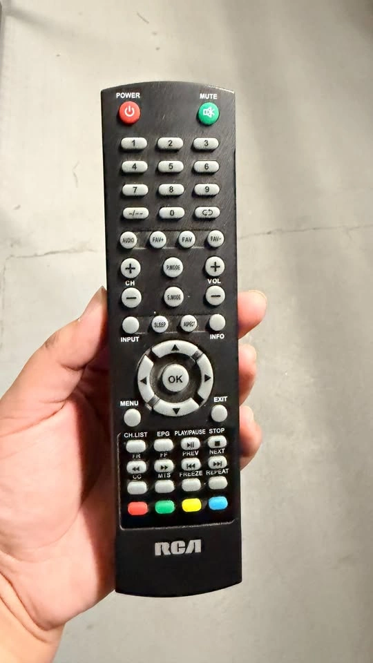 80" RCA TV for Sale - photo 2