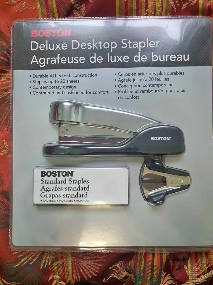 Deluxe stapler set