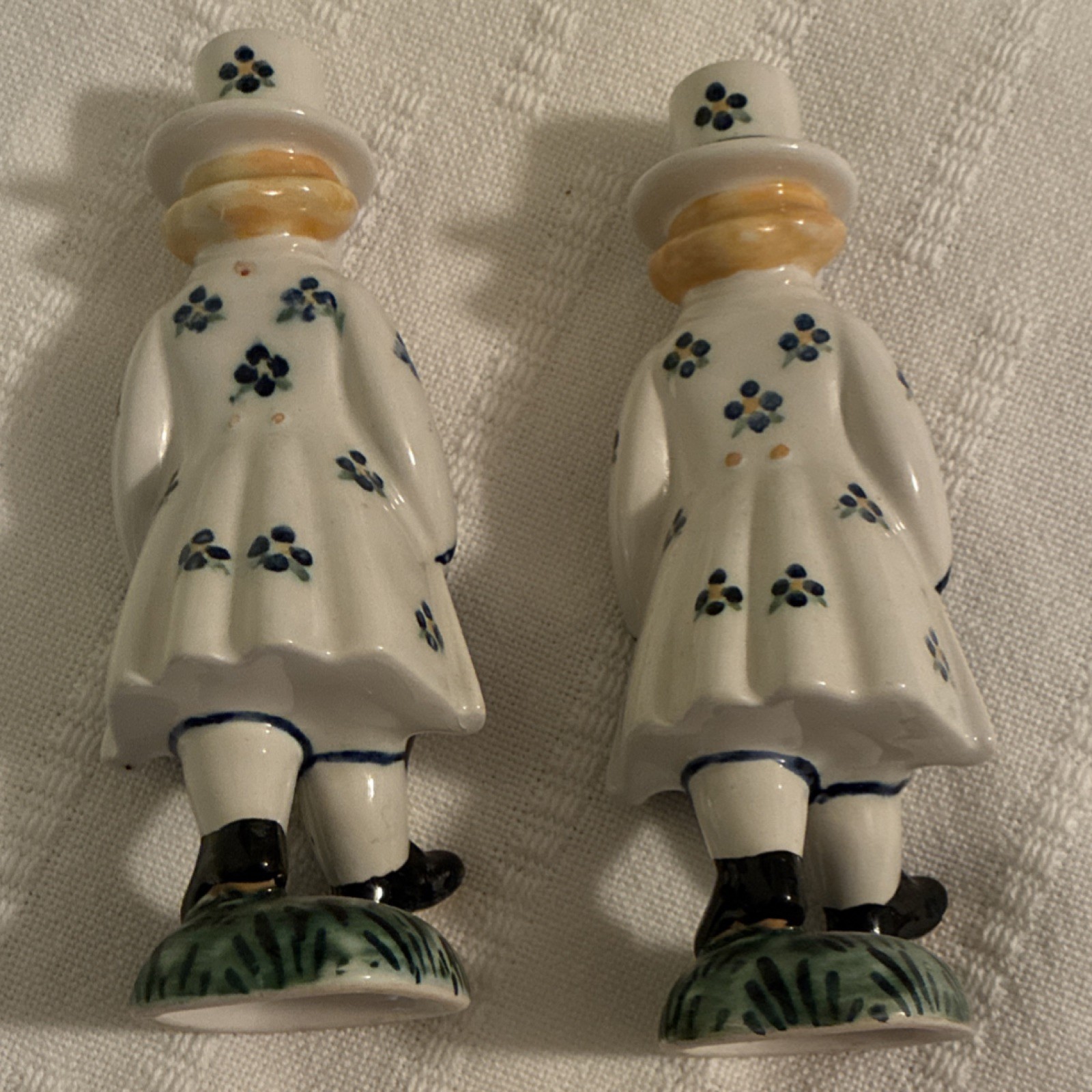 DENMARK Ceramic Human Figure Candle Holder Set, Plaid Floral - photo 3