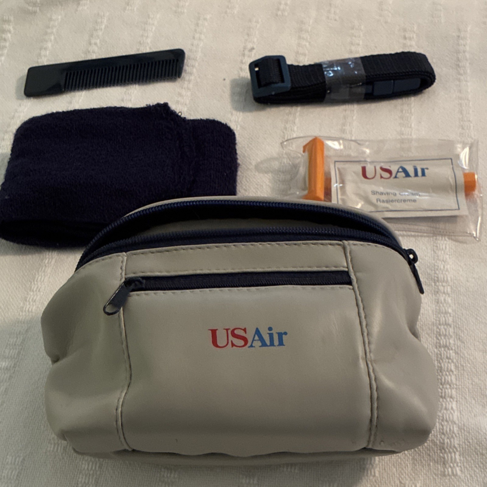 US Airways Wash/Amenity Bag Travel Kit Zipper Pouch w/ Comb, Str