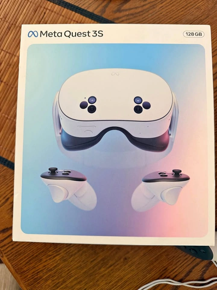 Meta Quest 3S VR Headset