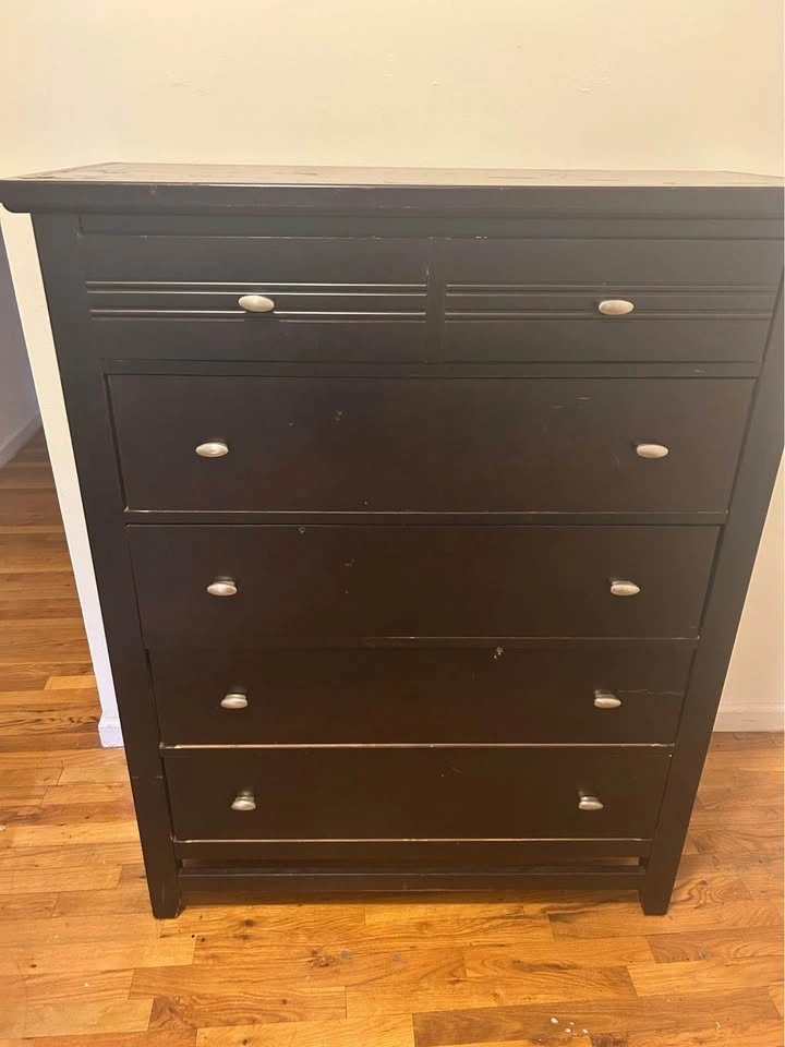 Black 5-Drawer Dresser
