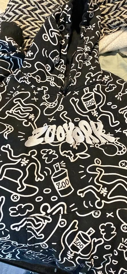Zoo York Black Graphic Hoodie Size XL