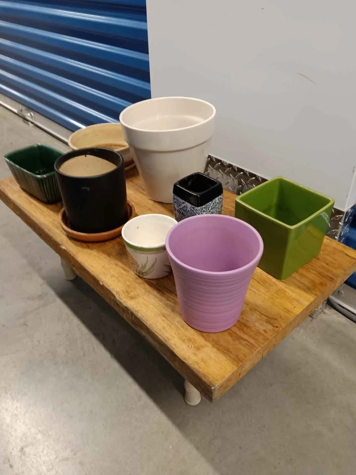 Assorted plant pots and stand bundle - photo 2