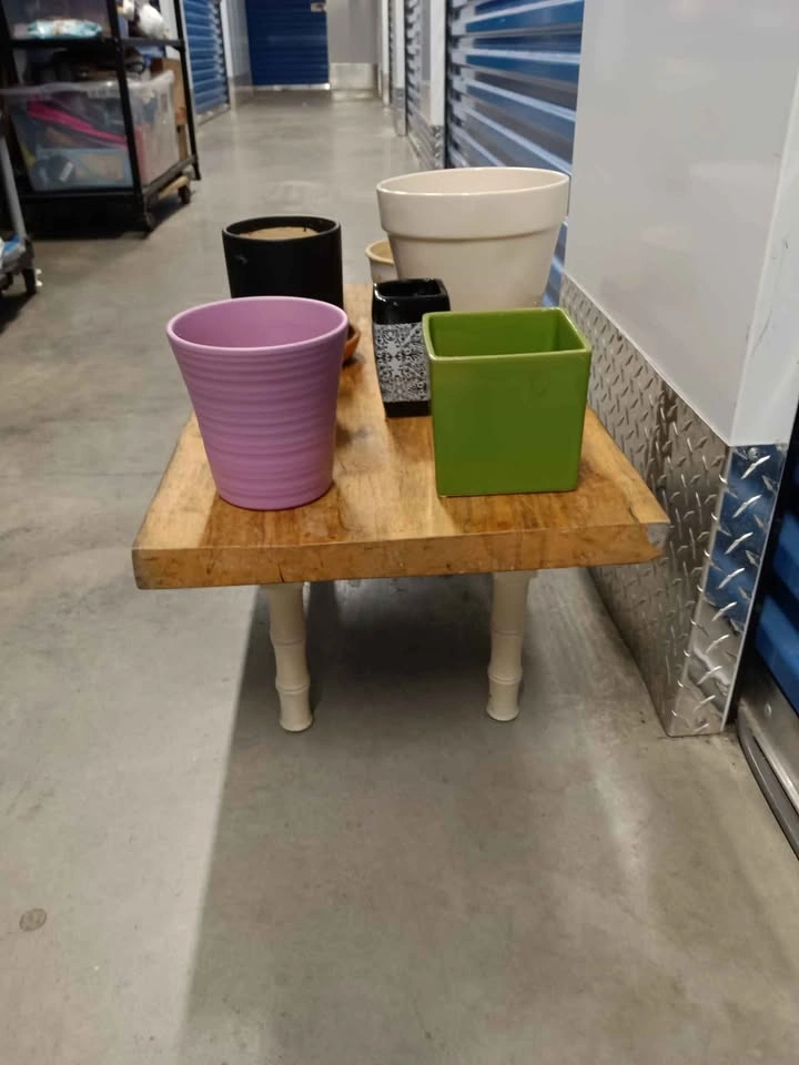Assorted plant pots and stand bundle - photo 3