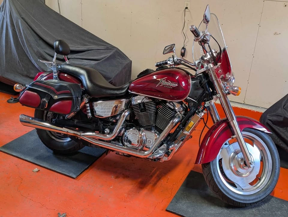 2000 Honda Sabre - photo 2