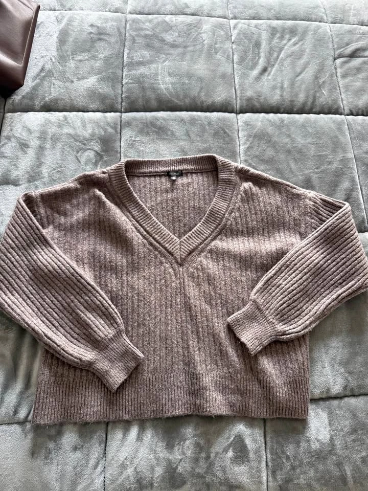 Dynamite Sweater