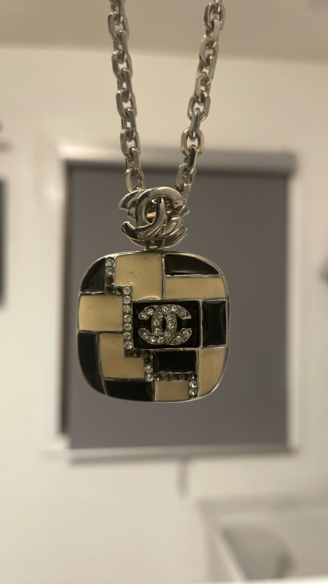 Silver Tone Necklace - photo 2
