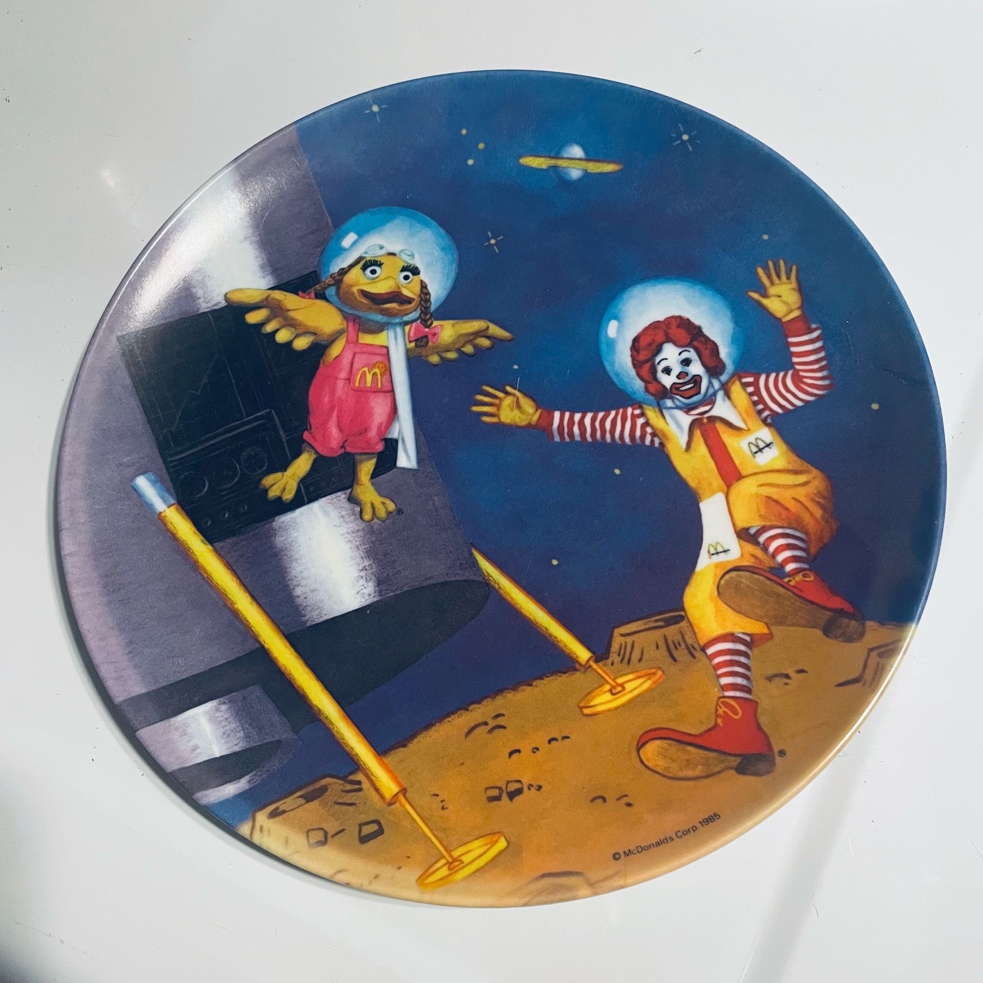 Two 9 inch Vintage McDonald’s Plastic plates. - photo 2