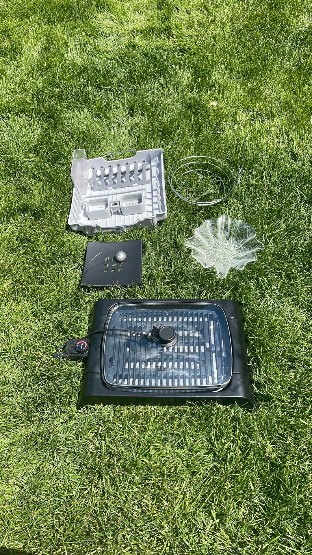 Bundle of kitchen items