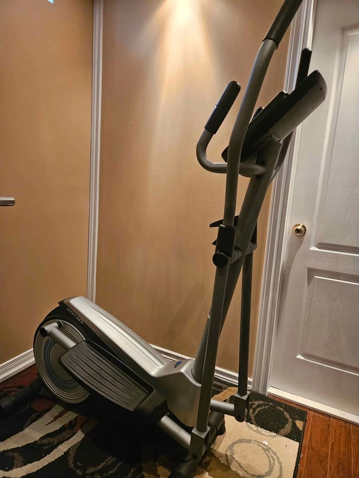 Moving Sale! Furniture & Elliptical - Must Go By May 10! - photo 5
