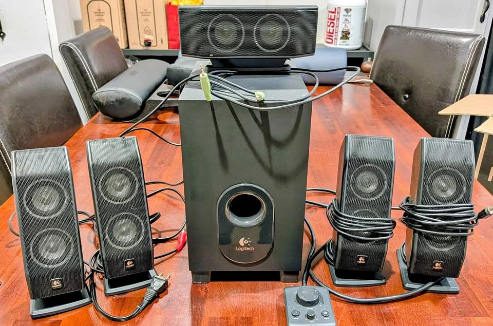 Logitech X-540 5.1 Surround Sound System - Works with Phone/Lapt