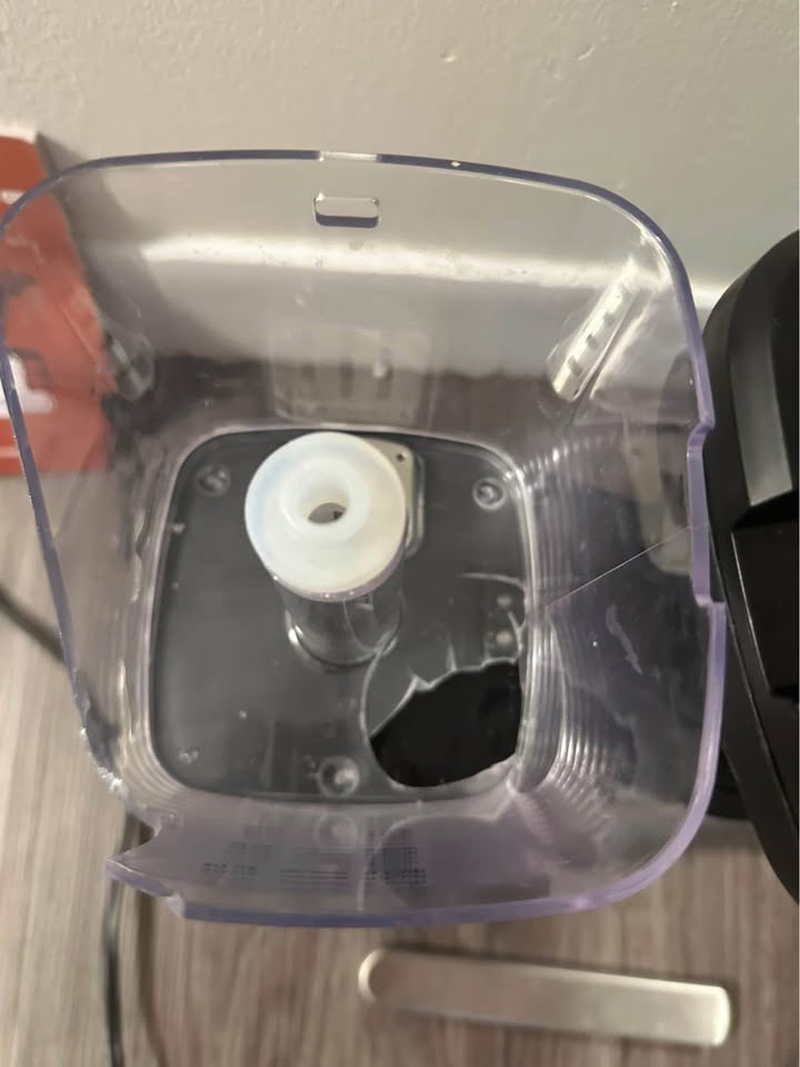 Homtone Coffee Maker – Works Great (Needs Water Tank) - photo 3