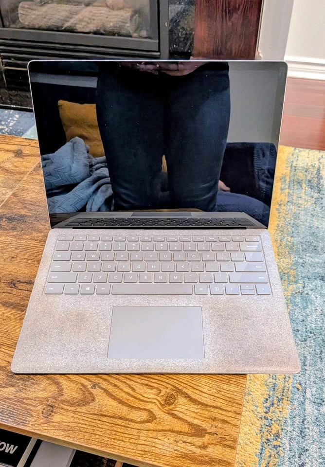 Microsoft Surface Laptop 2 - 13.5" Touchscreen - Windows 11 - photo 2