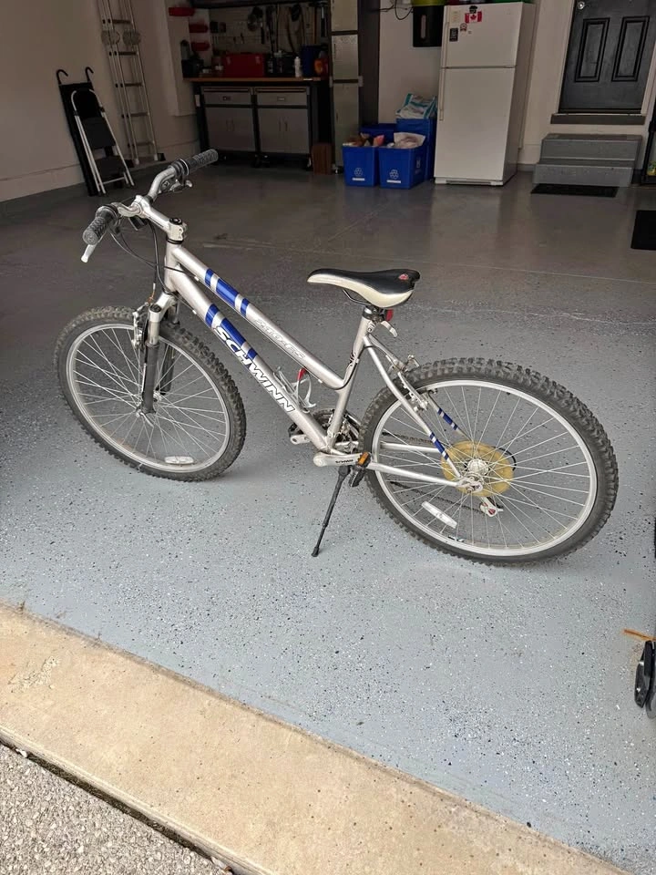 Schwinn 210-FS Mountain Bike