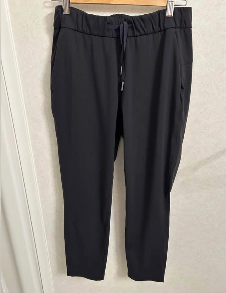 Lululemon On the Fly Pant Size 6 Black Luxtreme 27" inseam - photo 2