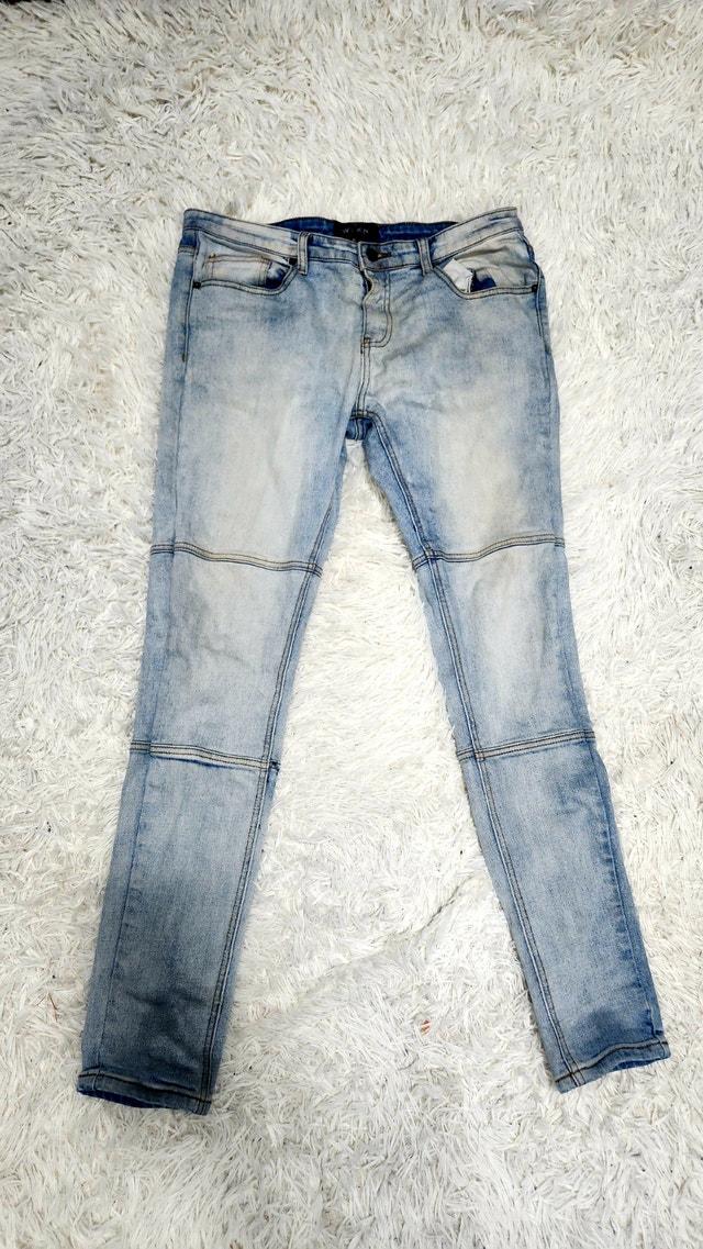 Denim Jeans (WLKN) – Size 32 – like new