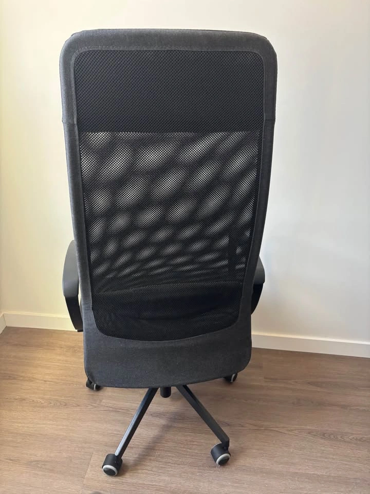 IKEA MARKUS Office Chair - Dark Gray - photo 3