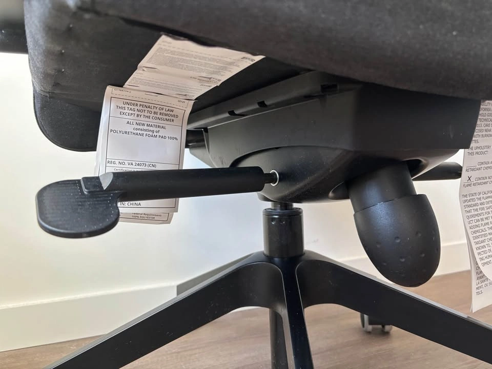 IKEA MARKUS Office Chair - Dark Gray - photo 5