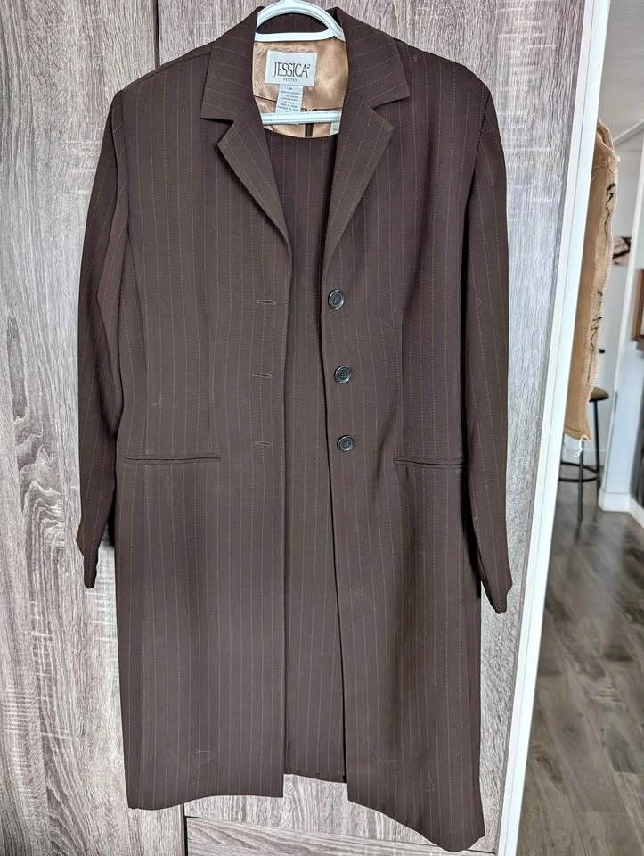 Ladies Size 8P Dress Coat and Dress - Chic Vintage