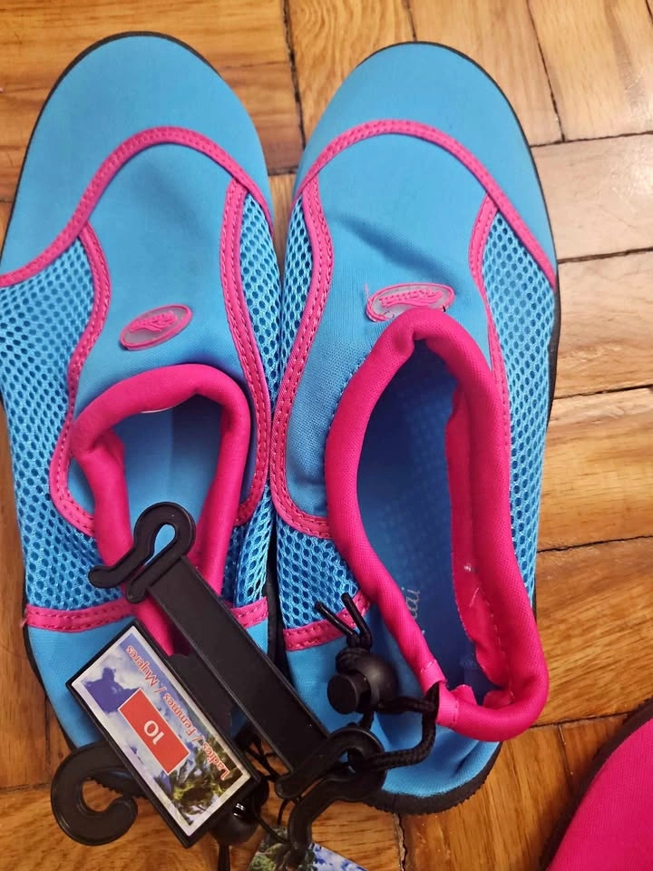 Ladies Aqua Shoes – Size 10 and 9