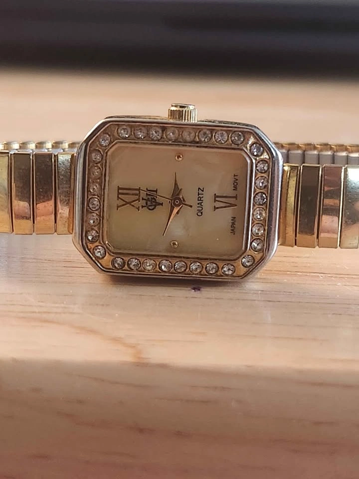 Gold Tone Rhinestone Quartz Womens Watch - photo 3