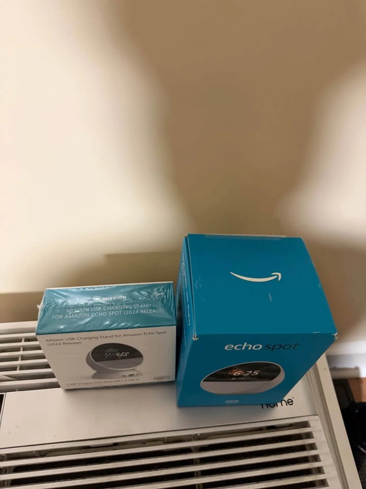 Amazon Echo Spot Stand with USB-C/A Ports - photo 2
