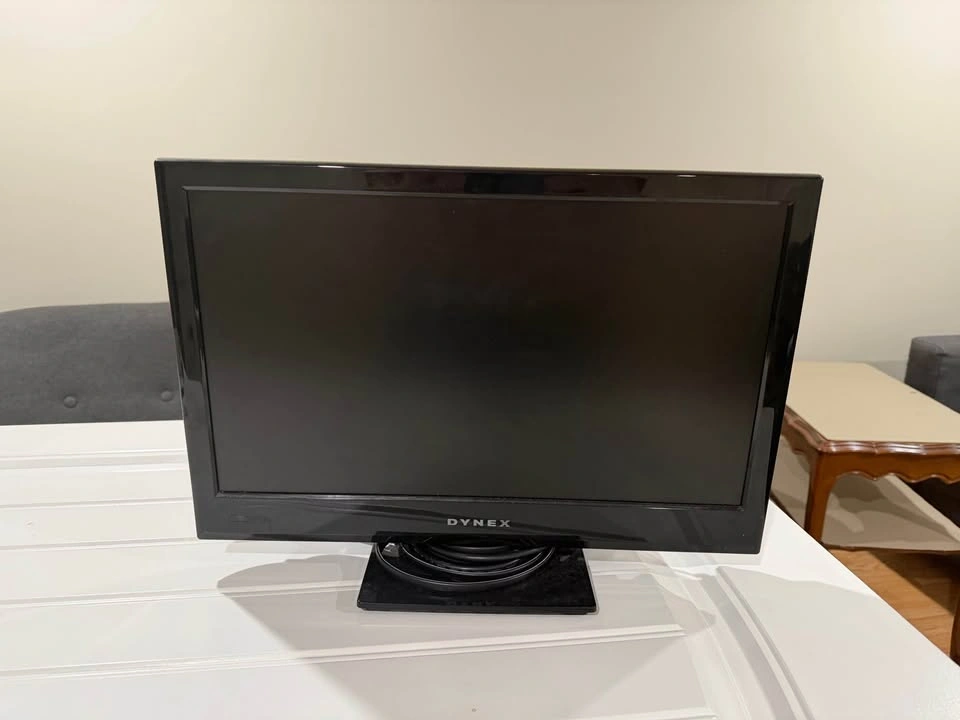 17-18” Dynex TV / Monitor