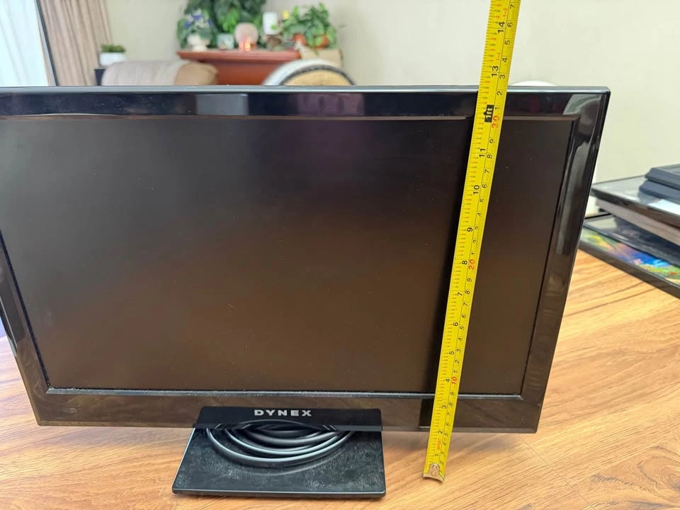 17-18” Dynex TV / Monitor - photo 3