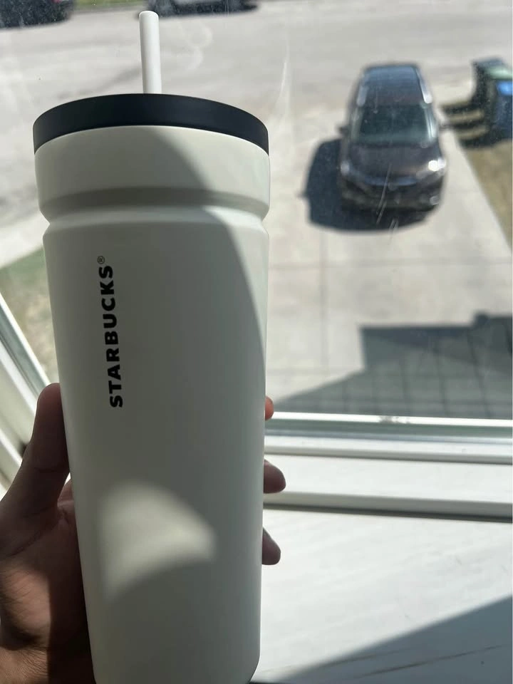 Starbucks cup - photo 2